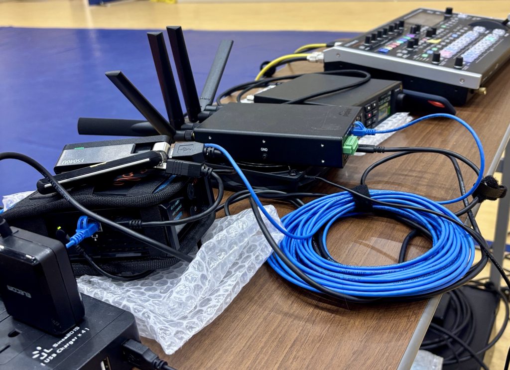 ライブ配信機材、liveusolo,peplink